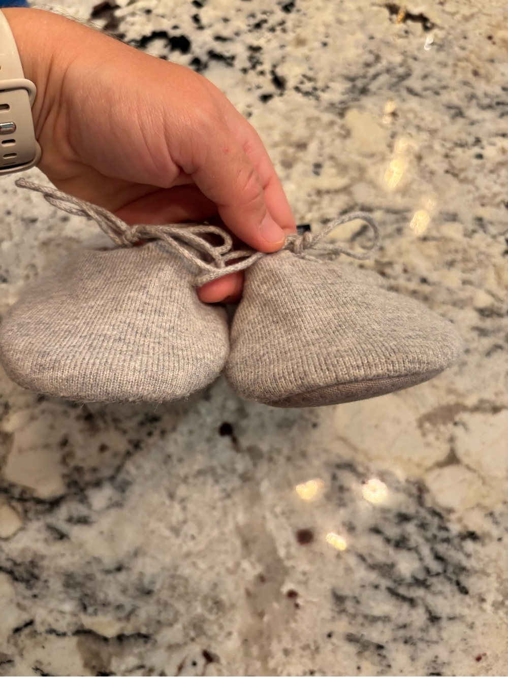 Women’s Gap Slippers house shoes size 5/6 - Picture 5 of 7